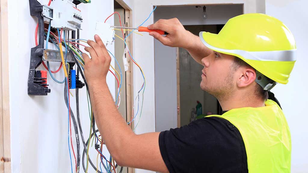Instalación de un tablero eléctrico nuevo con térmicas y disyuntor en un departamento de CABA
